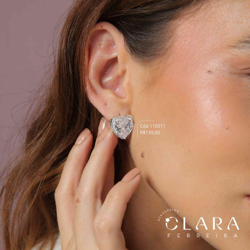 BRINCO ZIRCÔNIA CORAÇÃO 10MM ADORNADA MICROZIRCÔNIAS - 16MM - PEÇA EXCLUSIVA - Banho de Prata