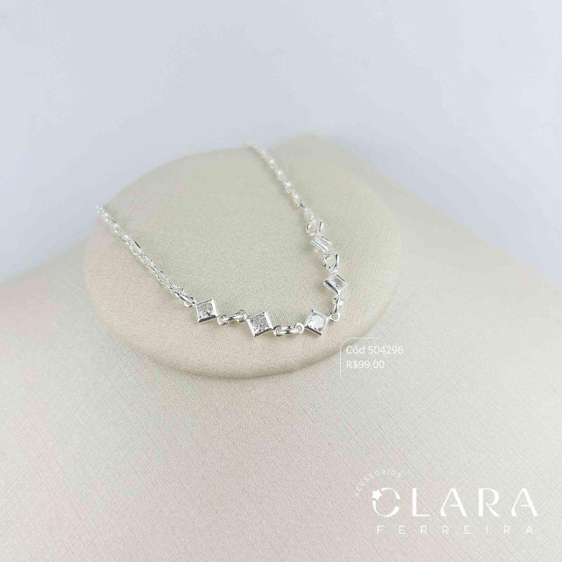 PULSEIRA ELOS CARTIER C/ DETALHE DE 5 TIFFANYS REDONDAS NO MEIO FIXAS - 3MM - 17CM - Banho de Prata