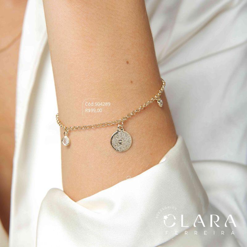 PULSEIRA ELOS PORTUGUÊS C/ MEDALHA REDONDA 10MM MANUSCRITA PAI NOSSO E 2 TIFFANYS REDONDAS 4MM PENDURADAS - 17CM - Dourado