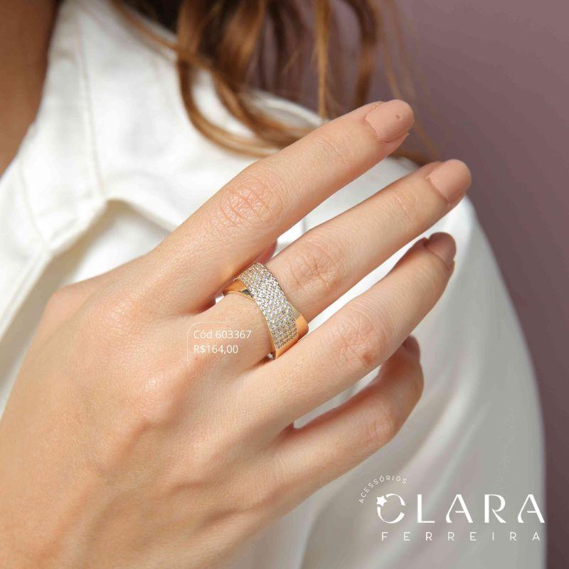 ANEL 2 FIOS CRUZADOS, 1 FIO LISO E 1 FIO C/ 5 FILEIRAS MICROZIRCÔNIAS - EDIÇÃO LIMITADA - Dourado