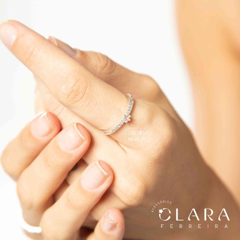 ANEL SOLITÁRIO ZIRCÔNIA REDONDA 3MM C/ 1 FILEIRA MICROZIRCÔNIAS - Banho de Prata