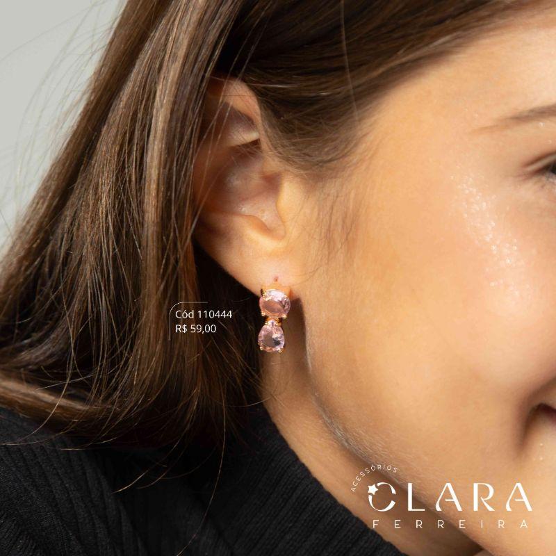 BRINCO GEOMETRICO 2 ZIRCÔNIAS: 1 ZIRCÔNIA REDONDA E 1 ZIRCÔNIA GOTA - Dourado