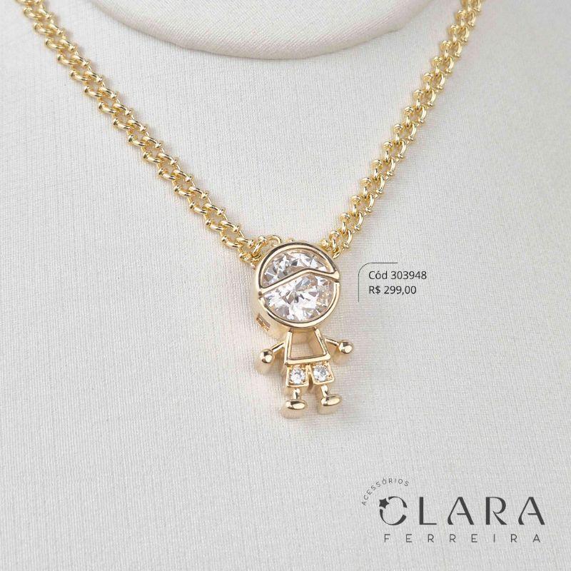 COLAR ELOS C/ PINGENTE MENINO VAZADO C/ ROSTO E ROUPINHA ZIRCONIA - 23MM - Dourado