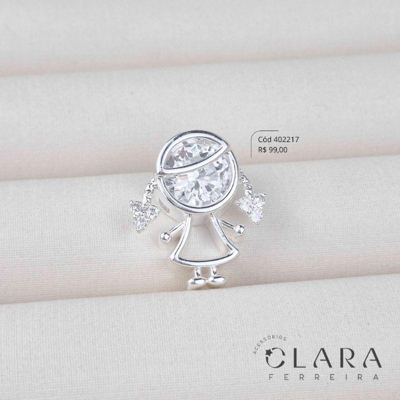 PINGENTE MENINA VAZADA C/ ROSTO E CABELINHO ZIRCONIA - 23MM - Banho de Prata