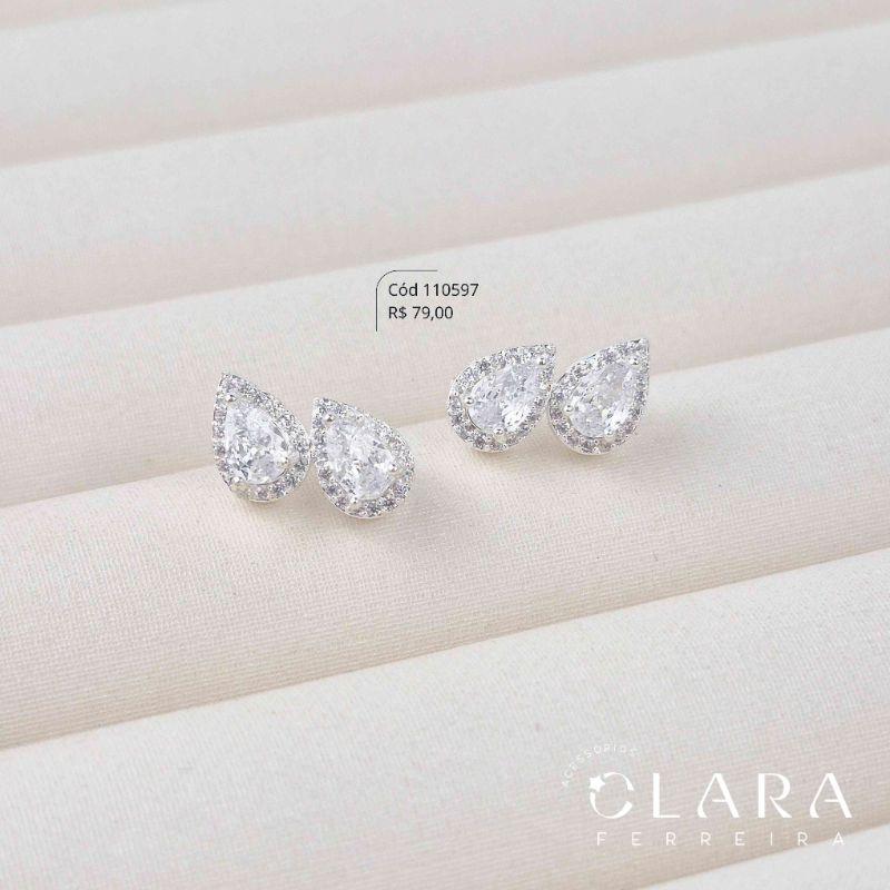 BRINCO 2 ZIRCÔNIAS GOTAS 5MM ADORNADAS C/ MICROZIRCÔNIAS – INSPIRAÇÃO SWAROVSKI - 15MM - Banho de Prata