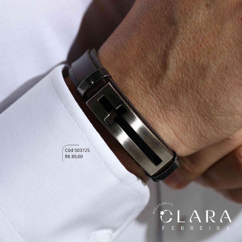PULSEIRA BRACELETE COURO PRETO CRUZ INOX C/ DETALHES EM AÇO INOX FECHO GAVETA - 21CM