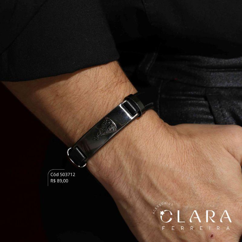PULSEIRA BRACELETE COURO PRETO PLACA AÇO INOX COM NOSSA SENHORA C/ DETALHES EM AÇO INOX FECHO GAVETA - 21CM