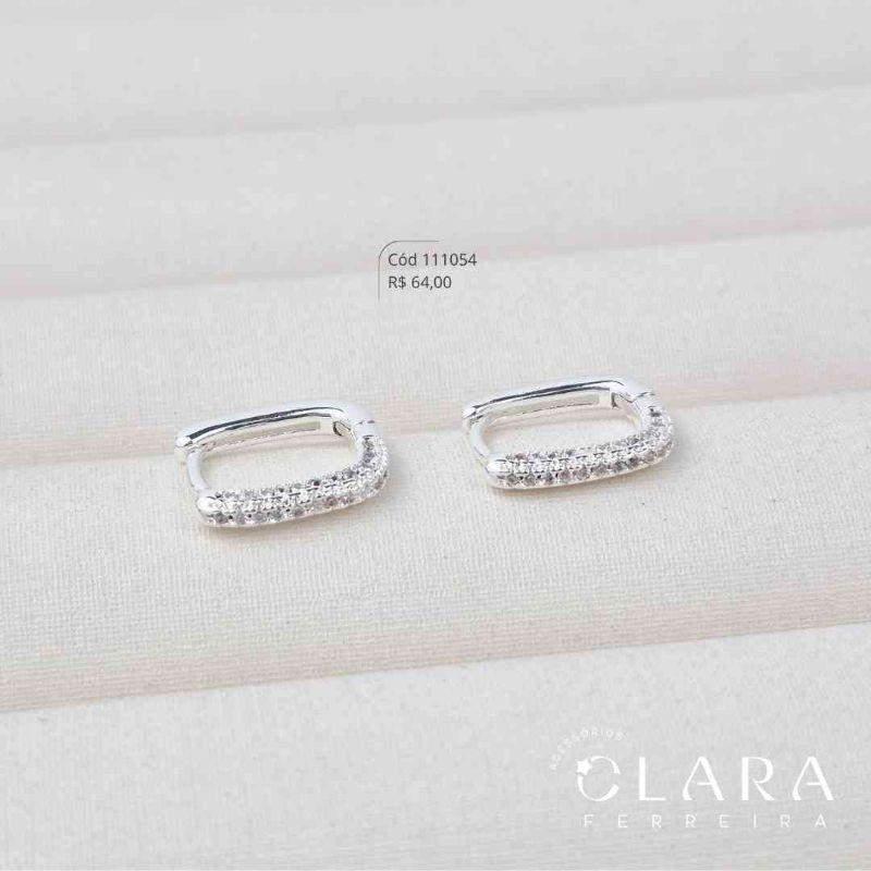 BRINCO ARGOLINHA CLICK QUADRADA 3 FILEIRAS MICROZIRCÔNIAS - 14X2MM - Banho de Prata