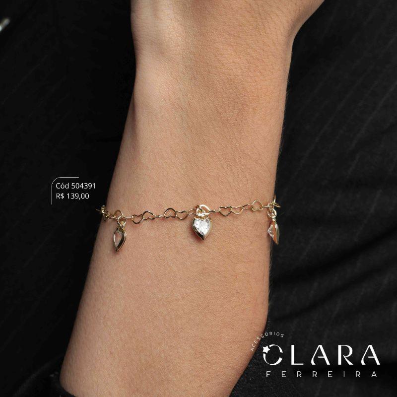 PULSEIRA ELOS CORAÇÕES ENTRELAÇADOS C/ 5 TIFFANYS CORAÇÕES PENDURADAS - 8MM - 17CM - Dourado