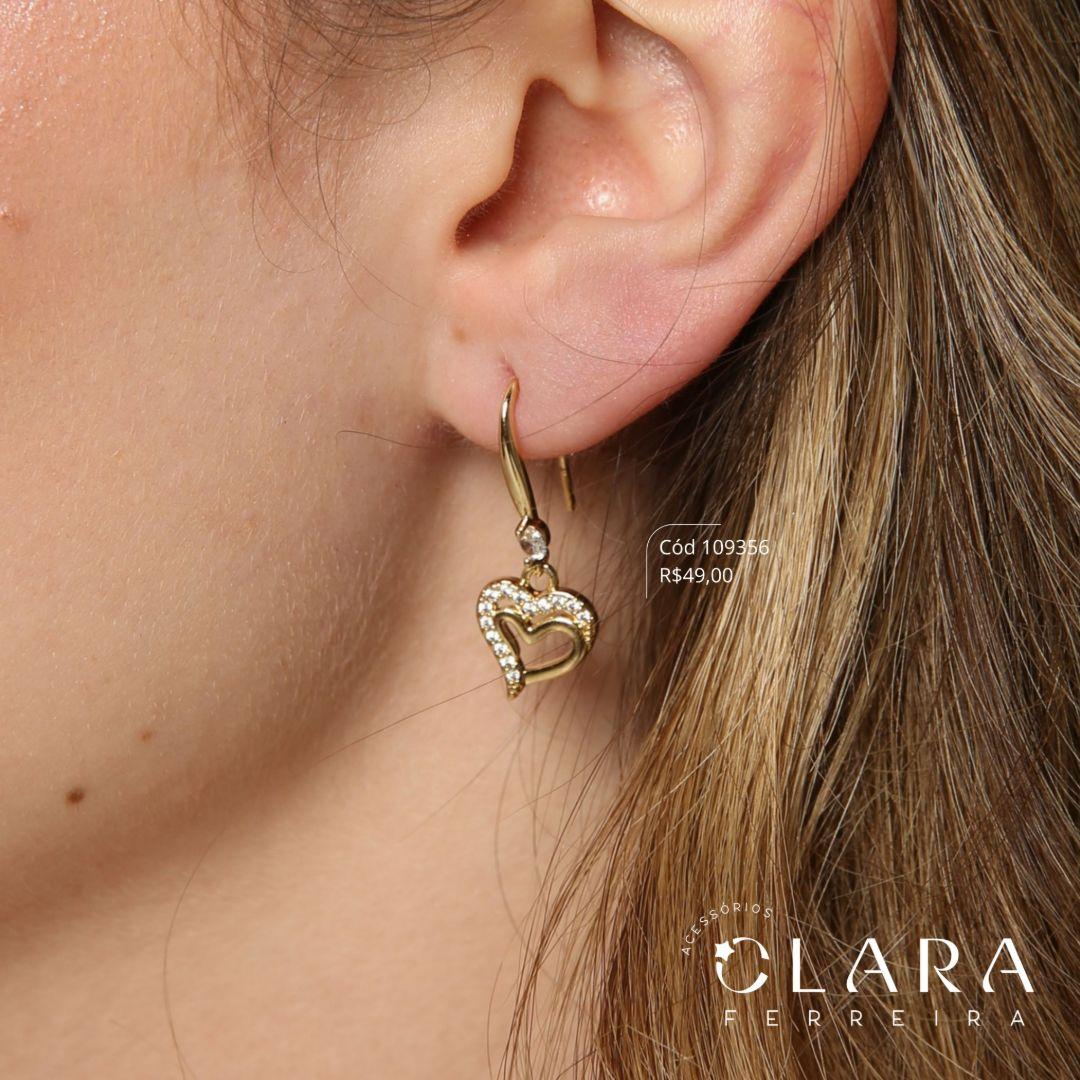 BRINCO ARGOLA C/ CORAÇÃOVAZADO ADORNADO MICROZIRCONIAS  - 10MM - Dourado