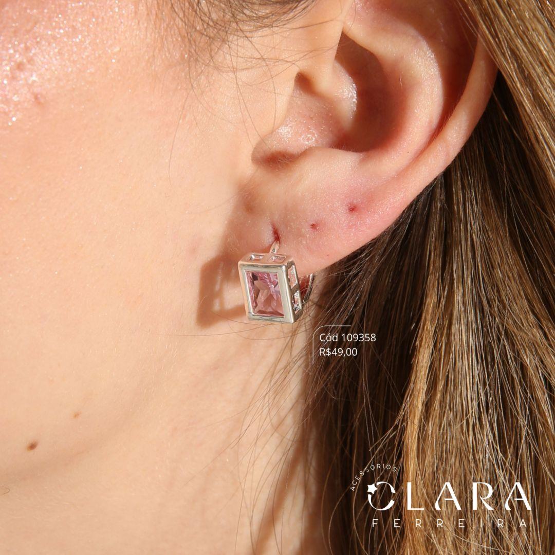BRINCO ARGOLINHA CLICK C/ 1 ZIRCONIA RETANGULAS 5MM - CAIXA INGLESA FUNDIDA  - 13X2MM - Banho de Prata