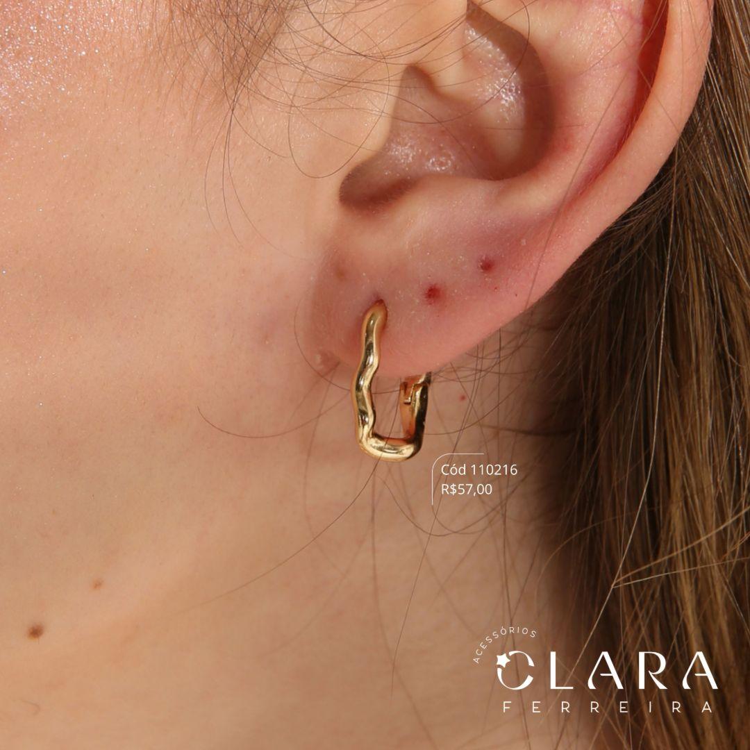 BRINCO ARGOLINHA CLICK LISA ONDULADA - EDIÇÃO LIMITADA - 20X3MM - Dourado