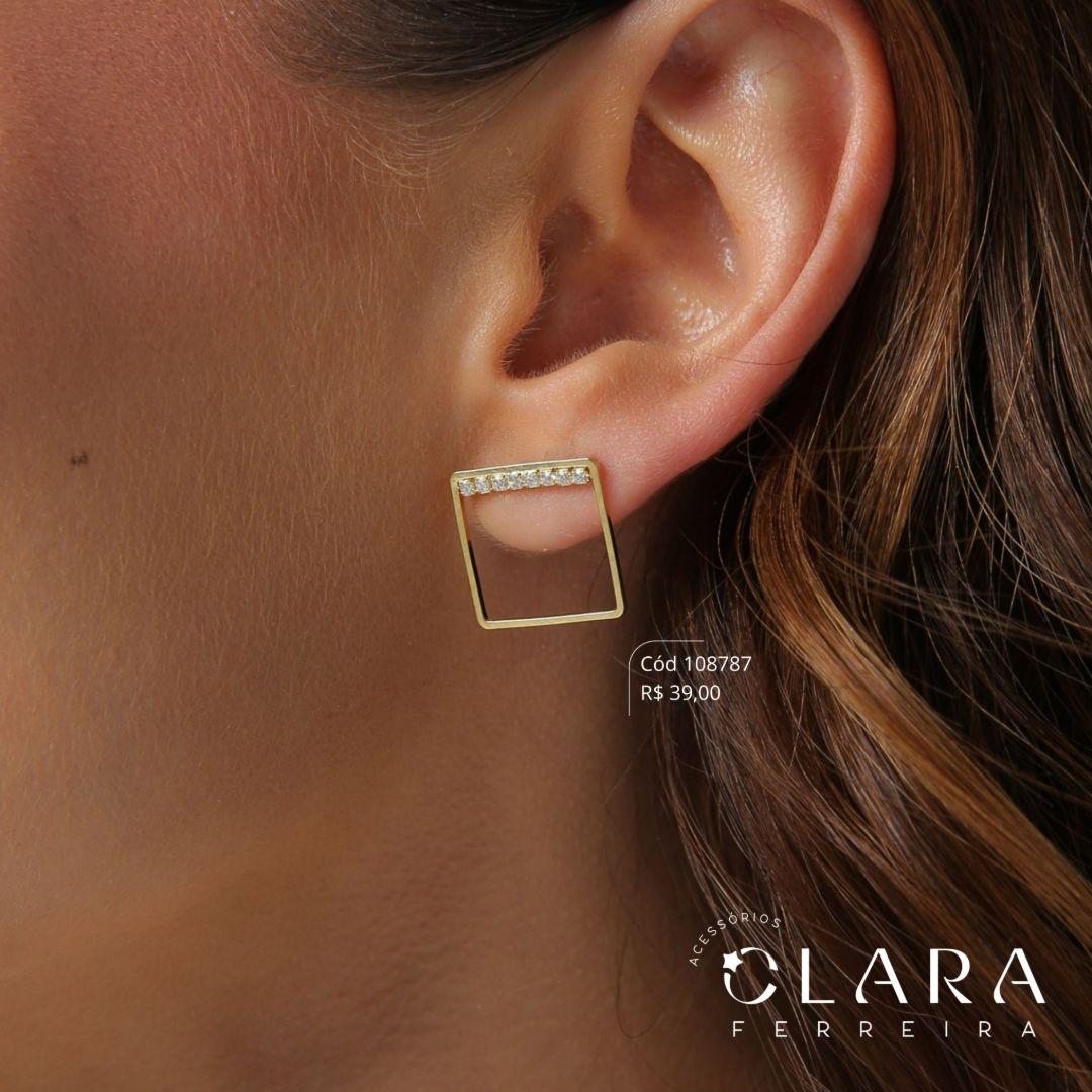 BRINCO QUADRADO VAZADO C/ 1 FILEIRA DE MICROZIRCONIAS NA BASE - 16MM - Dourado