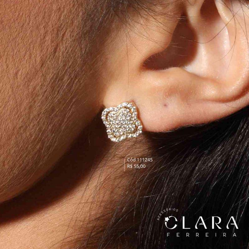 BRINCO TREVO VAN CLEEF ALHAMBRA MICROZIRCÔNIAS - 11MM - Dourado
