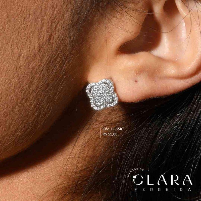 BRINCO TREVO VAN CLEEF ALHAMBRA MICROZIRCÔNIAS - 11MM - Ródio Branco