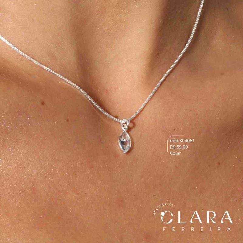 COLAR VENEZIANA C/ 1 ZIRCONIA FORMATO NAVETE 8MM PENDURADA - 45CM - Banho de Prata