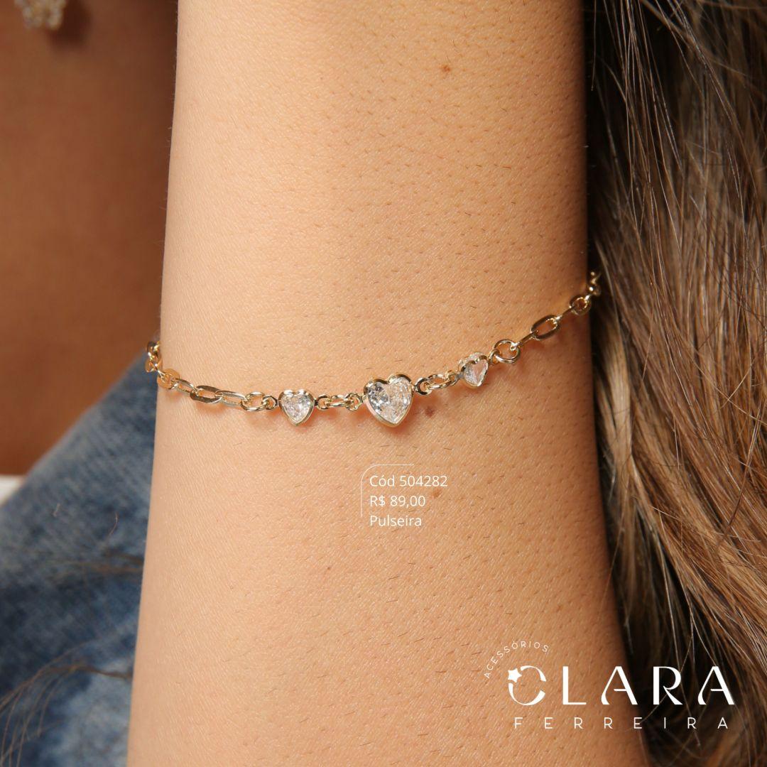 PULSEIRA CARTIER C/ 3 TIFFANYS CORAÇÕES FIXOS NO MEIO - 17CM - Dourado