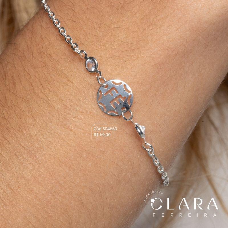 PULSEIRA ELO CARTIER C/ MEDALHA FÉ 10MM VAZADA E 2 TIFF 4MM FIXAS - 17CM - Banho de Prata