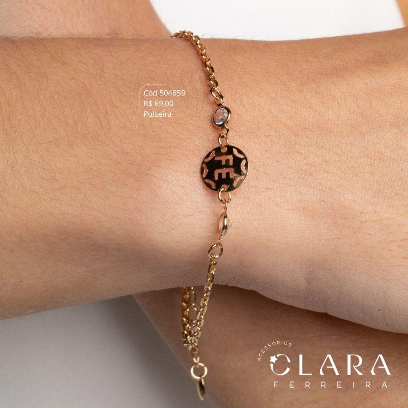 PULSEIRA ELO CARTIER C/ MEDALHA FÉ 10MM VAZADA E 2 TIFF 4MM FIXAS - 17CM - Dourado