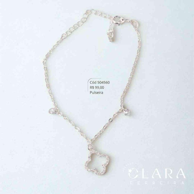 PULSEIRA ELOS C/ PINGENTE TREVO 14MM VAZADO ADORNADO MICROZIRCÔNIAS E 2 ZIRCÔNIAS 4MM PENDURADOS - 17CM - Banho de Prata