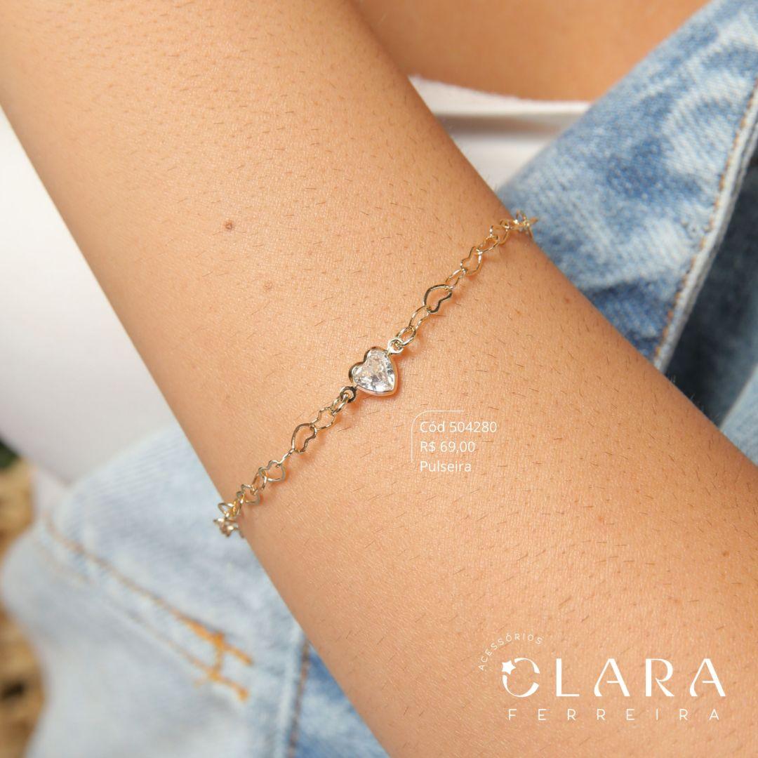 PULSEIRA ELOS CORAÇÕES ENTRELAÇADOS C/ 1 TIFFANY CORAÇÃO FIXA NO MEIO - 17CM - Dourado