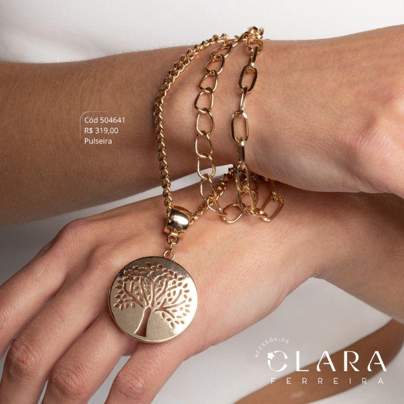 PULSEIRA MAX TRIPLA 3 FIOS: 1 FIO ELOS CADEADO, 1 FIO ELOS CARTIER E 1 FIO ELOS GRUMET 1X1 C/ MEDALHA REDONDA ÁRVORE DA VIDA LISA VAZADA - 33MM - 17CM - Dourado