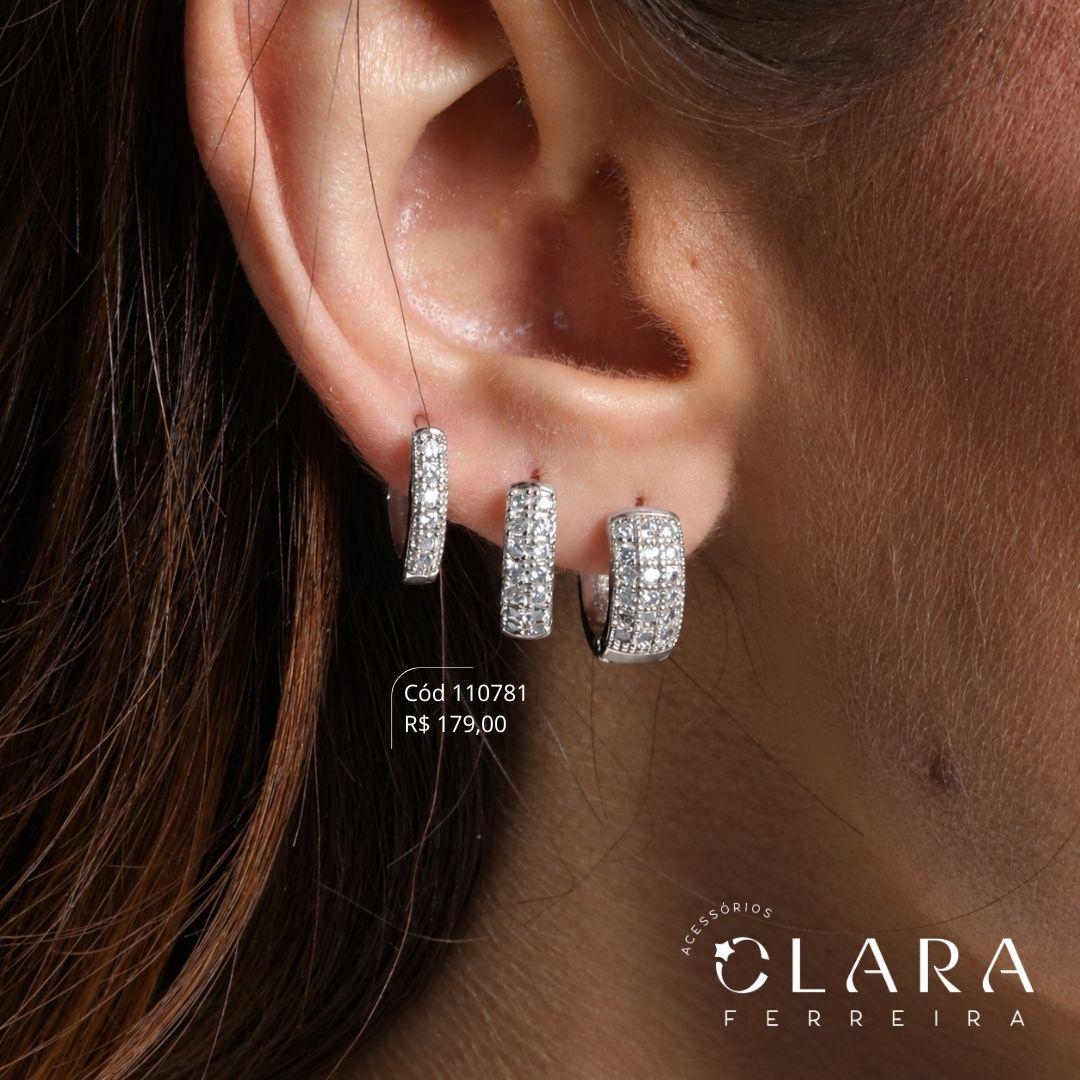 BRINCO KIT TRIO ARGOLINHAS CLICK: 1 ARGOLINHA 3 FILEIRAS MICROZIRCÔNIAS, 1 ARGOLINHA 2 FILEIRAS MICROZIRCÔNIAS E 1 ARGOLINHA 1 FILEIRA MICROZIRCÔNIAS C/ BORDAS LISAS - 13 E14X5MM - Banho de Prata
