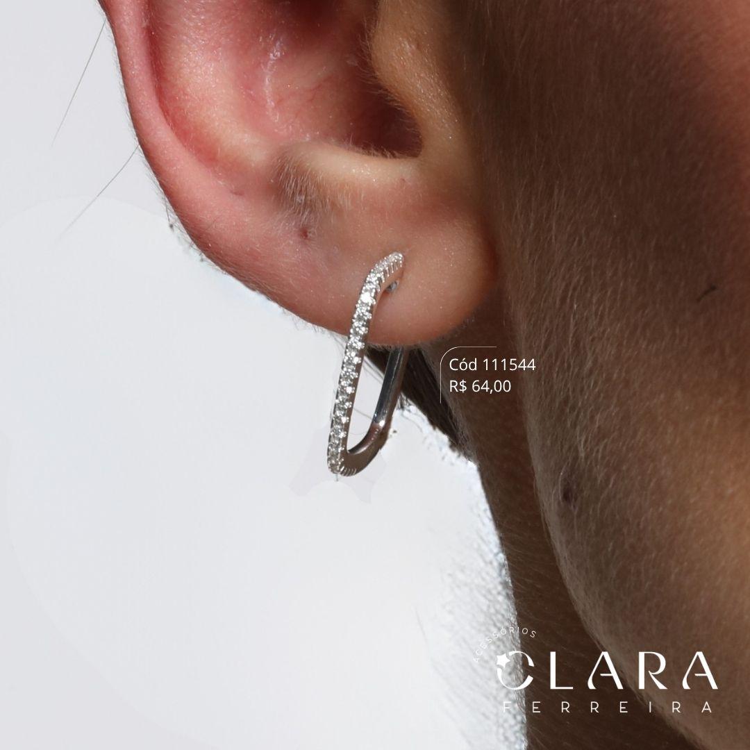 BRINCO ARGOLA QUADRADA 1 FILEIRA MICROZIRCÔNIAS CRISTAIS - 20X1MM - Banho de Prata
