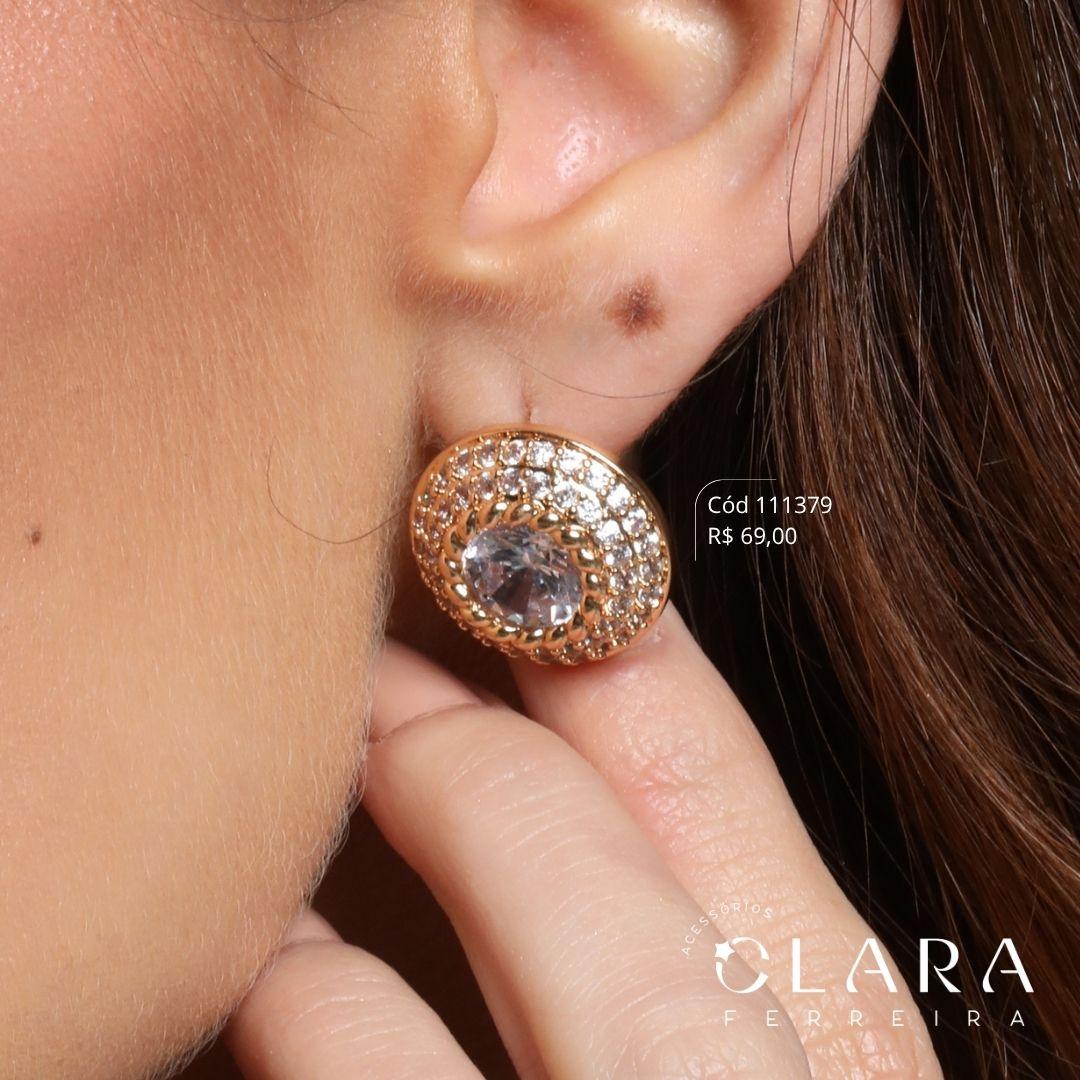 BRINCO BOTÃO CHUVEIRINHO MICROZIRCÔNIAS C/ ZIRCÔNIA REDONDA 8MM NO MEIO - PEÇA EXCLUSIVA - 19MM - Dourado