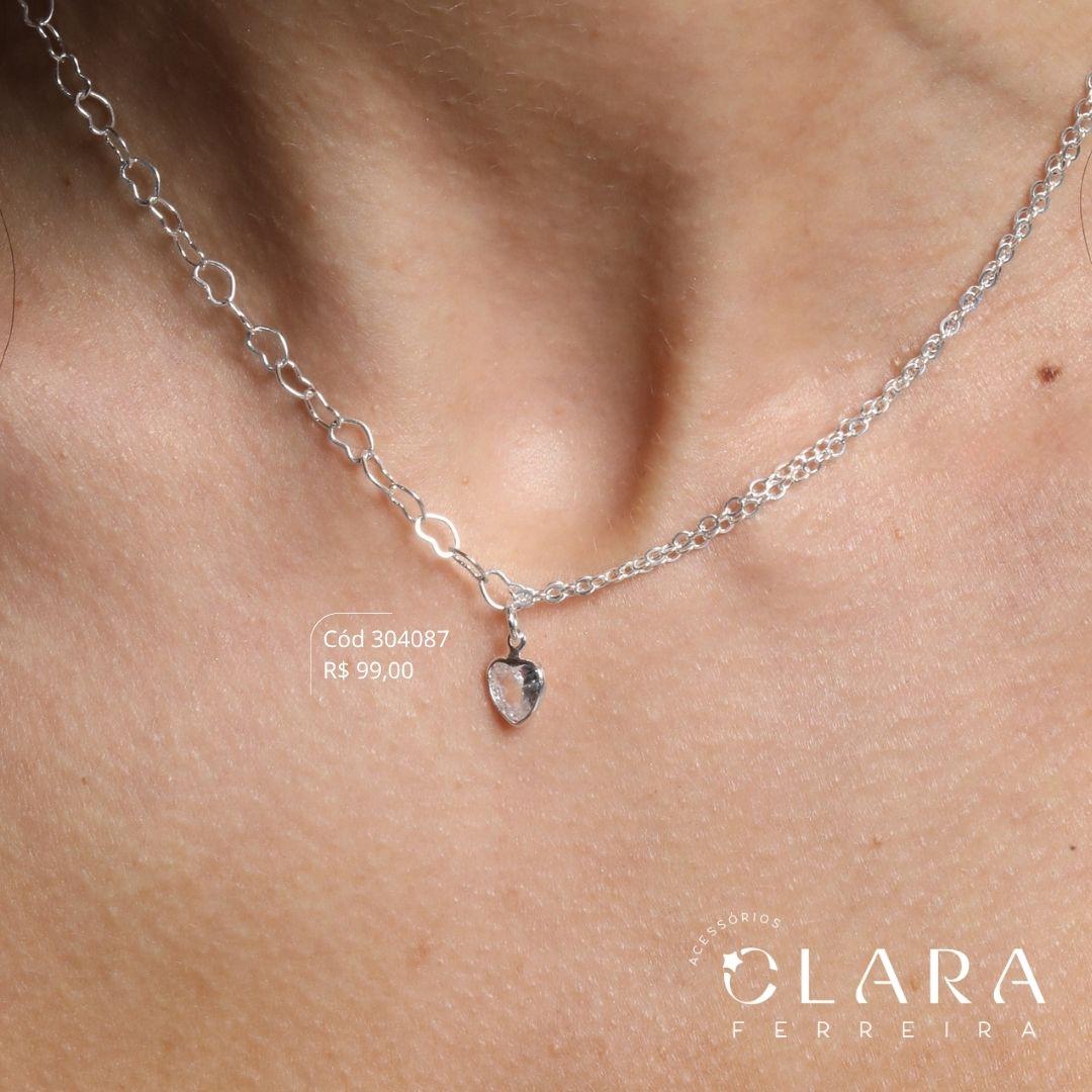 COLAR CHOKER 2 MALHAS: METADE ELOS CORAÇÕES E METADE 2 FIOS ELOS C/ PINGENTE ZIRCÔNIA CORAÇÃO 6MM PENDURADA - 40CM - Banho de Prata